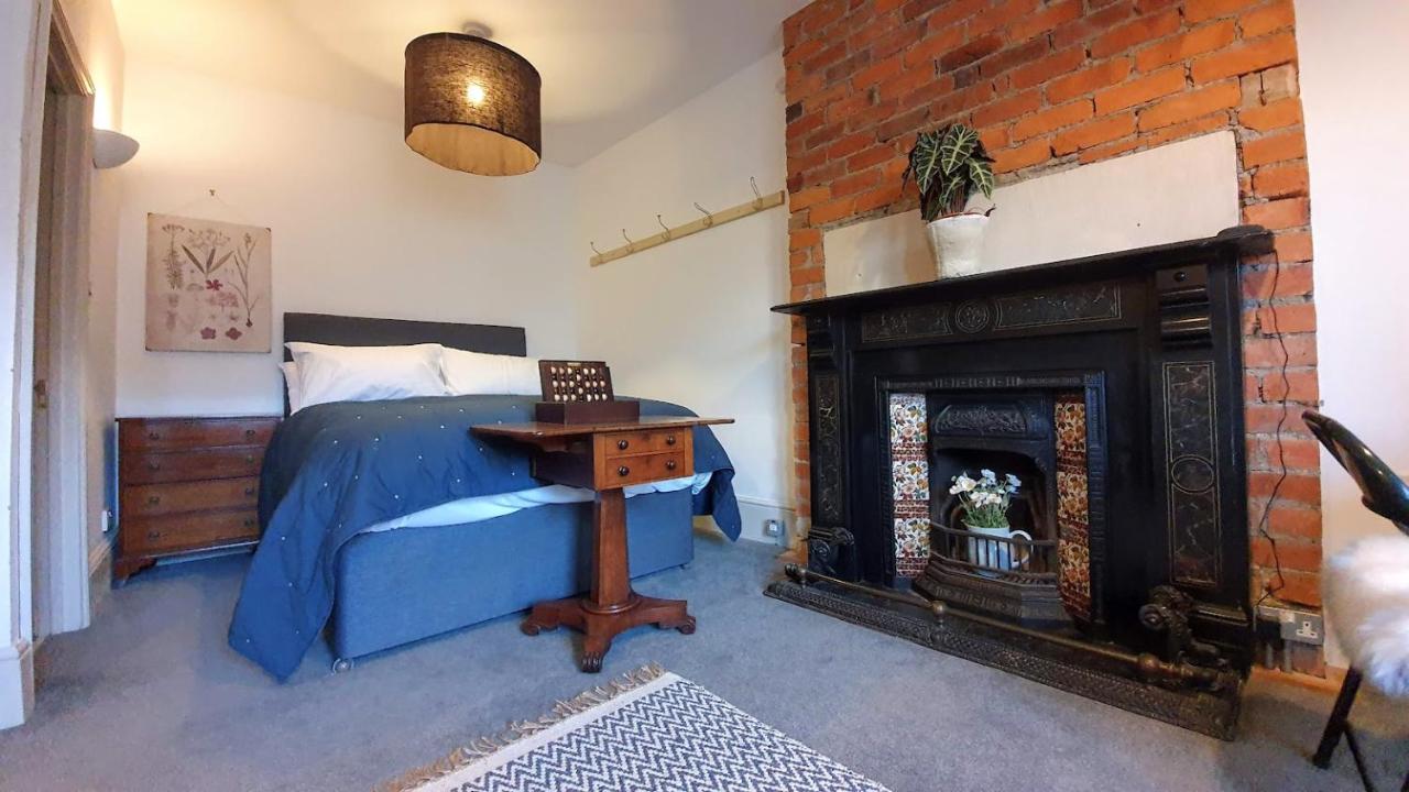 Stylish Town Centre Apartments Nailsworth Exteriör bild