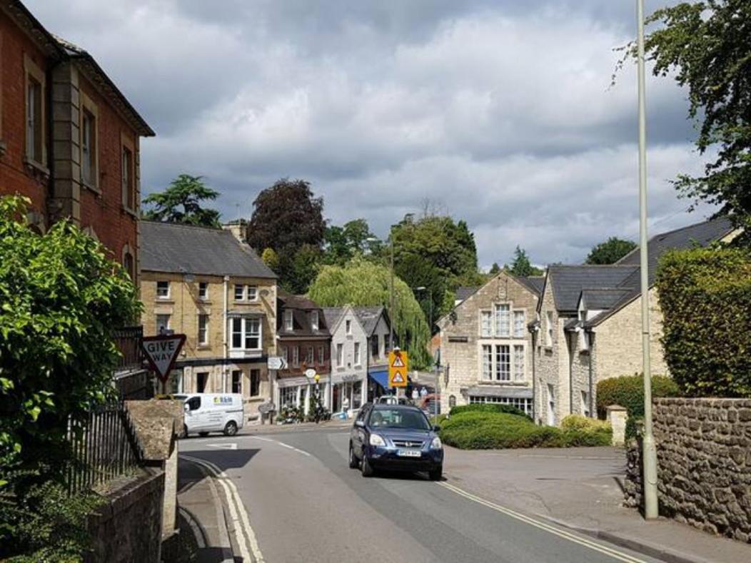 Stylish Town Centre Apartments Nailsworth Exteriör bild