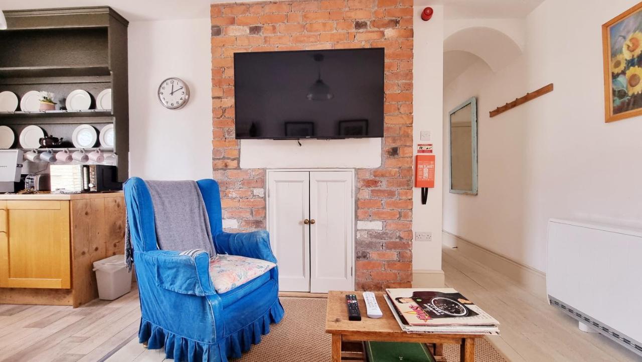 Stylish Town Centre Apartments Nailsworth Exteriör bild
