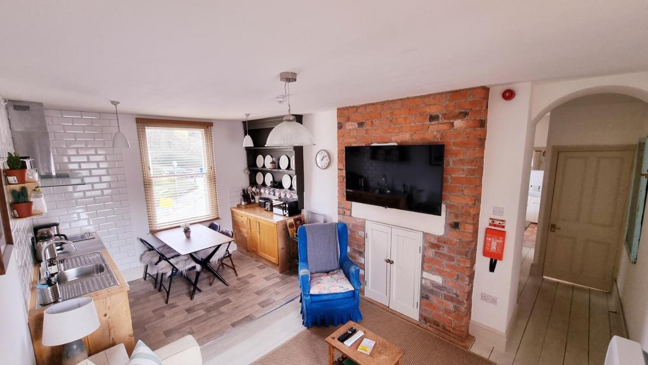 Stylish Town Centre Apartments Nailsworth Exteriör bild