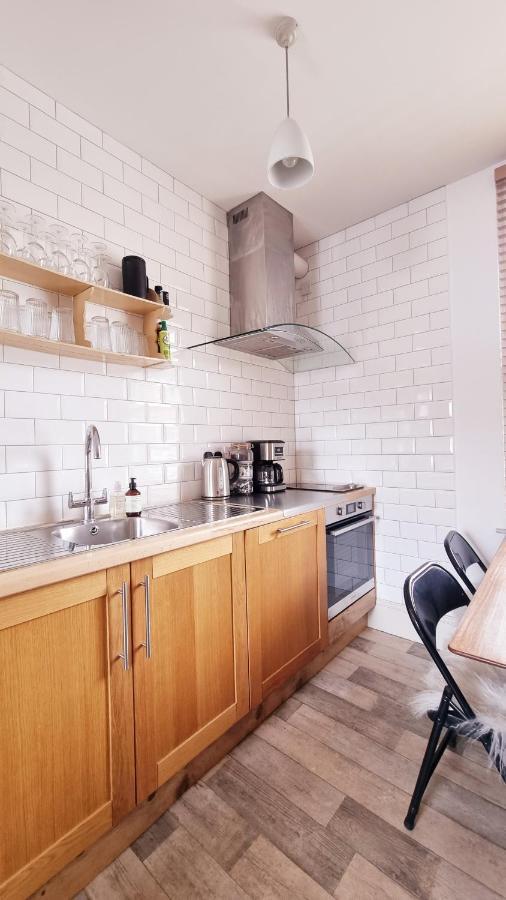 Stylish Town Centre Apartments Nailsworth Exteriör bild