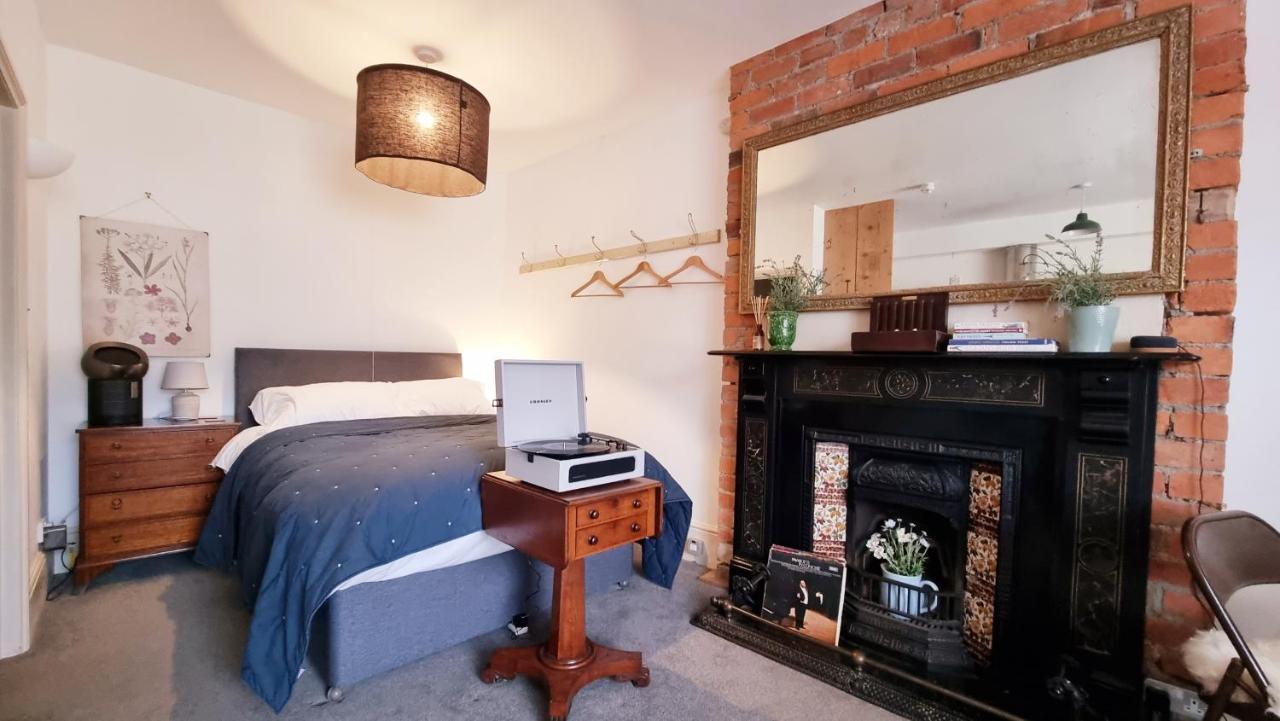 Stylish Town Centre Apartments Nailsworth Exteriör bild