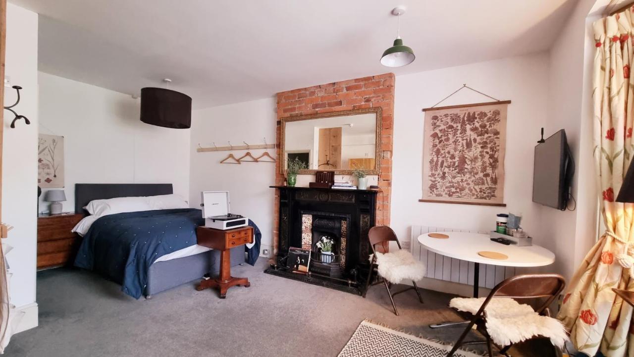 Stylish Town Centre Apartments Nailsworth Exteriör bild